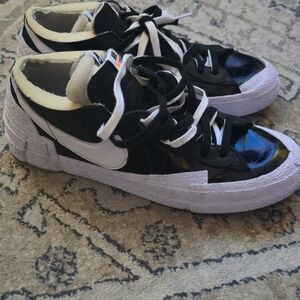 Nike Black and White Athletic Shoes